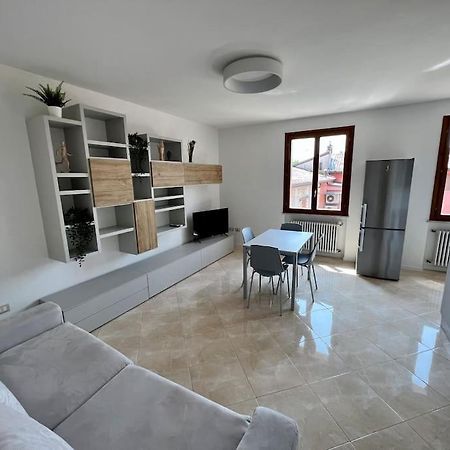 Апартаменти Beija Flor-Trilocale Piazza Garibaldi N18 Дезенцано-дель-Гарда Екстер'єр фото