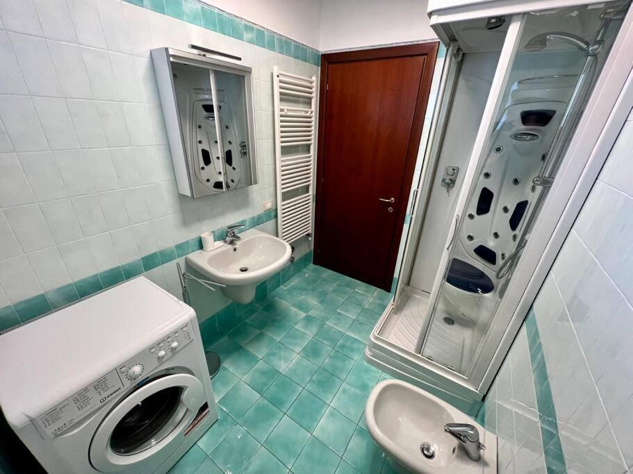 Апартаменти Beija Flor-Trilocale Piazza Garibaldi N18 Дезенцано-дель-Гарда Екстер'єр фото